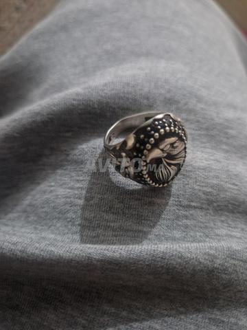 Bague argent 925. 8g. Pour les intéressés, contactez-moi.