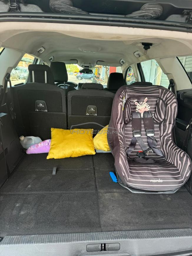 Peugeot 5008 avec 7 places