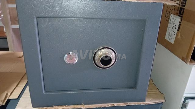 Coffre-fort blindé bonne qualité 85kg H40cm - 2