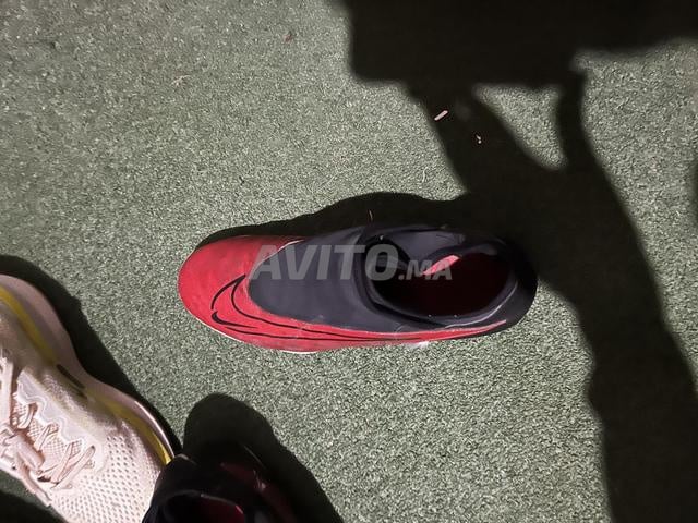 Crampons Adidas Techfit d'origine un peu usés