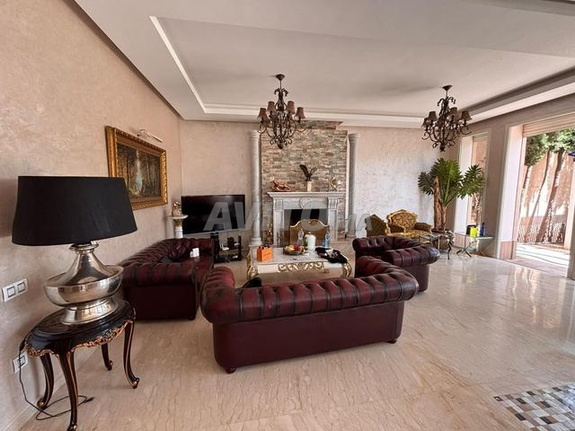 Superbe Villa Front de Golf – À Louer - 2