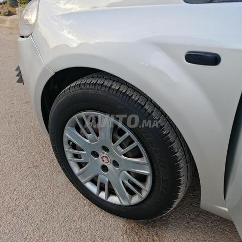 Fiat Punto voiture très propre - 2