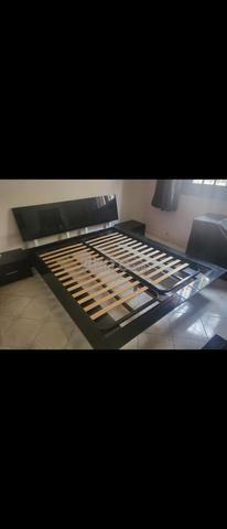 1 Lit 1 matelas et 2 tables de nuit - 2