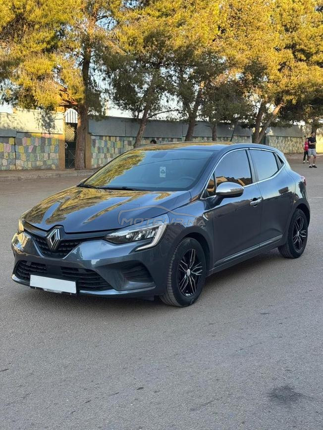 clio 5 modil 2022 diesel 130 km cart gris 