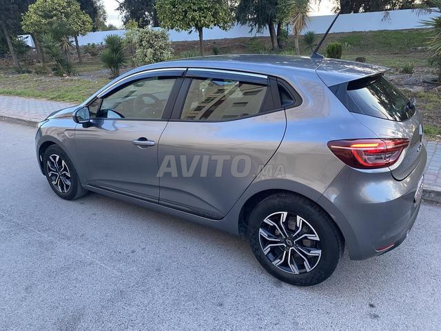 Renault Clio Diesel Manuelle 2023 à Kénitra - 2