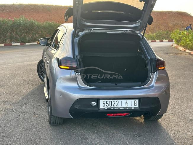 Peugeot 208 Diesel Manuelle 2022 à Tanger