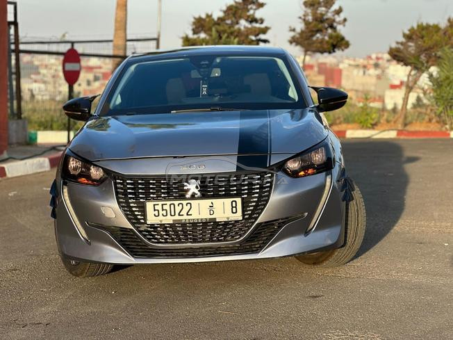 Peugeot 208 Diesel Manuelle 2022 à Tanger
