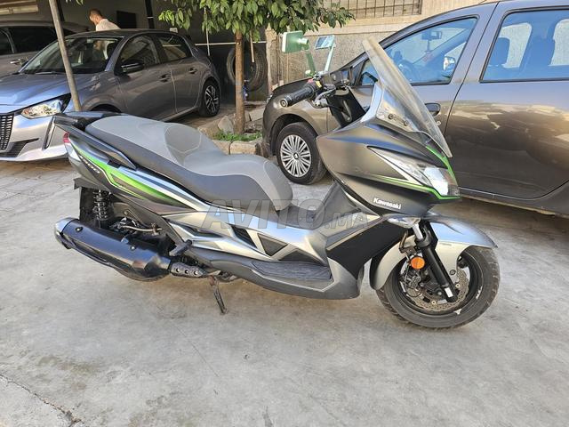 Kawasaki j300 2018 - 2