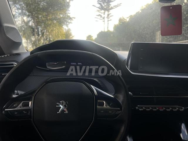 Peugeot 208 - 2