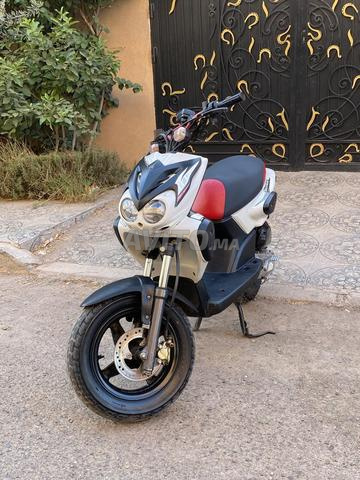 سكوتر STUNT MBK 2015 - 2