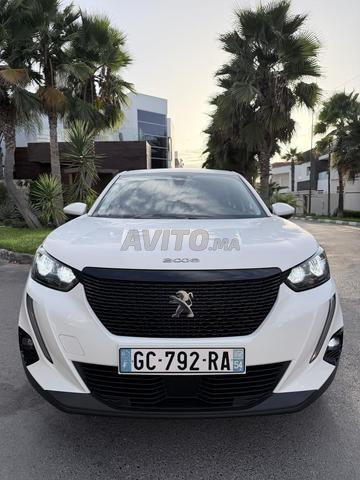 Peugeot 2008 1.5 BVA Modèle 10/2021 Déd. 2026