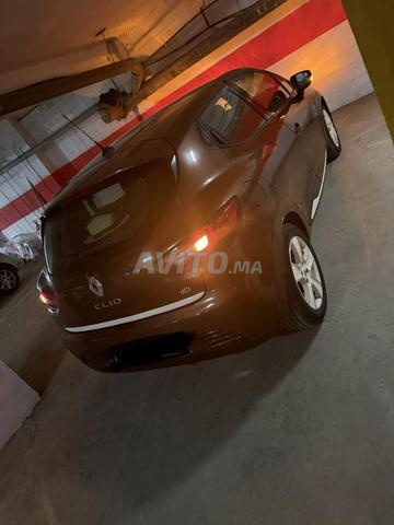 Renault Clio Diesel Manuelle 2013 à Bouskoura - 2