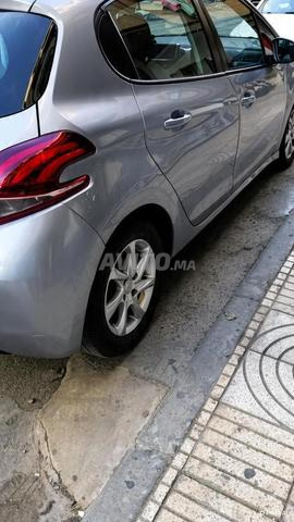 Peugeot 208 - 2