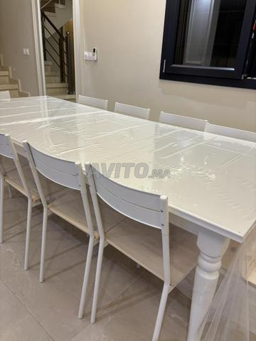 Table et 10 chaises - 2