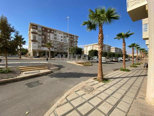 Appartement à louer mensuellement à Coralia pour famille