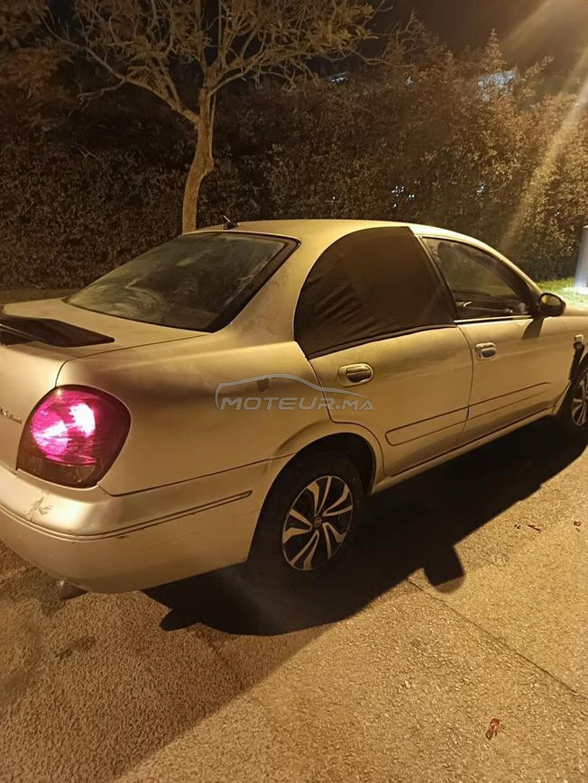 Nissan Sunny 