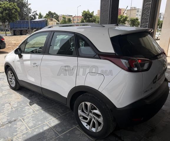 أوبل كروسلاند ديزل يدوية 2020 في الرباط