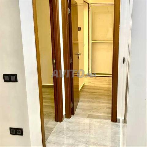 203826-شقة للإيجار بـ 5000 درهم في السعادة - 2