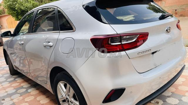 Kia Ceed Diesel Manuelle 2021 à Khénifra - 2