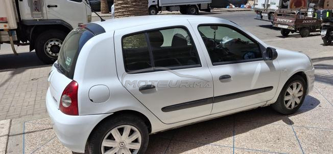 voiture clio compus  2012