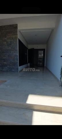 Bel appartement vide à louer avec piscine