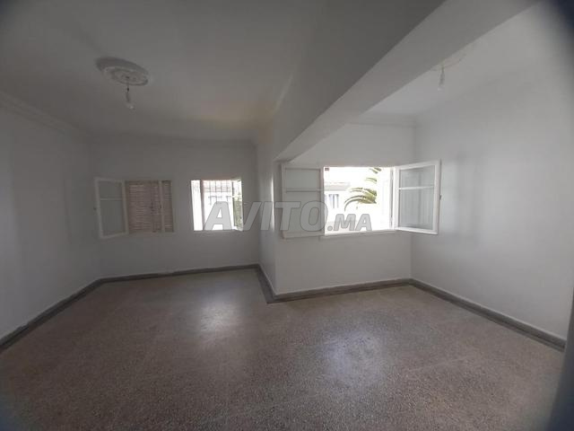 Appartement à louer 75 m² à Rabat - 2
