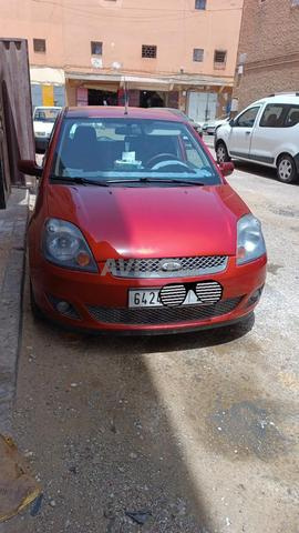 Ford Fiesta essence manuelle 2008 à Laâyoune
