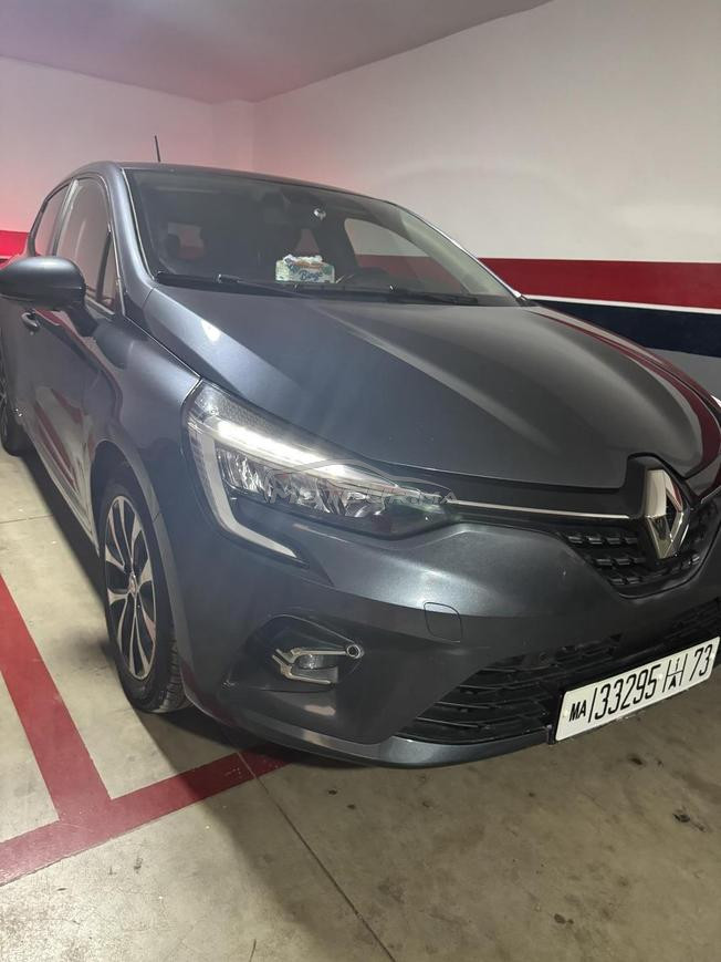 Clio5 toute options 2023 à Casablanca
