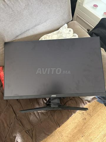 MSI MAG 272f - 2