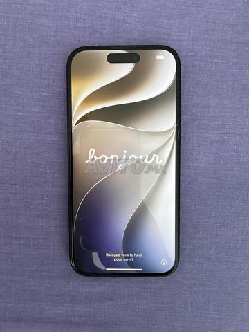iPhone 15 – 128 Go – Très bon état
