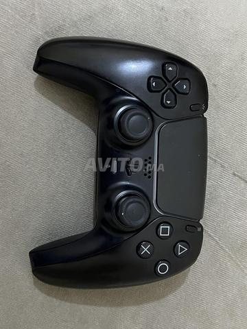 PS5 2 manettes CD FIFA 2025 - 2
