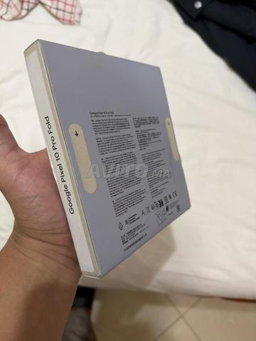 Google Pixel 10 Pro Fold 512GB Moonstone Neuf - 2