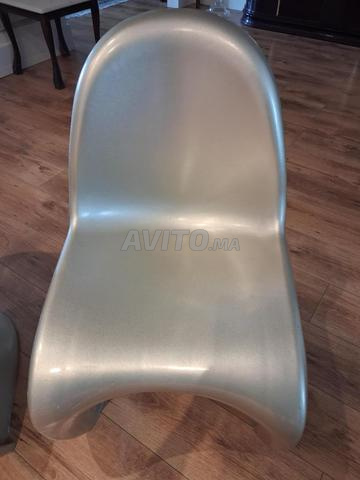 Une paire de chaises Coque - 2