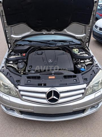 Mercedes-Benz 220 Diesel Manuelle 2007 à Kelaat Sraghna - 2