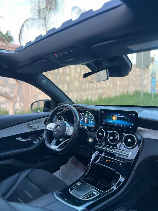 je met voiture Mercides GLC très bon état 