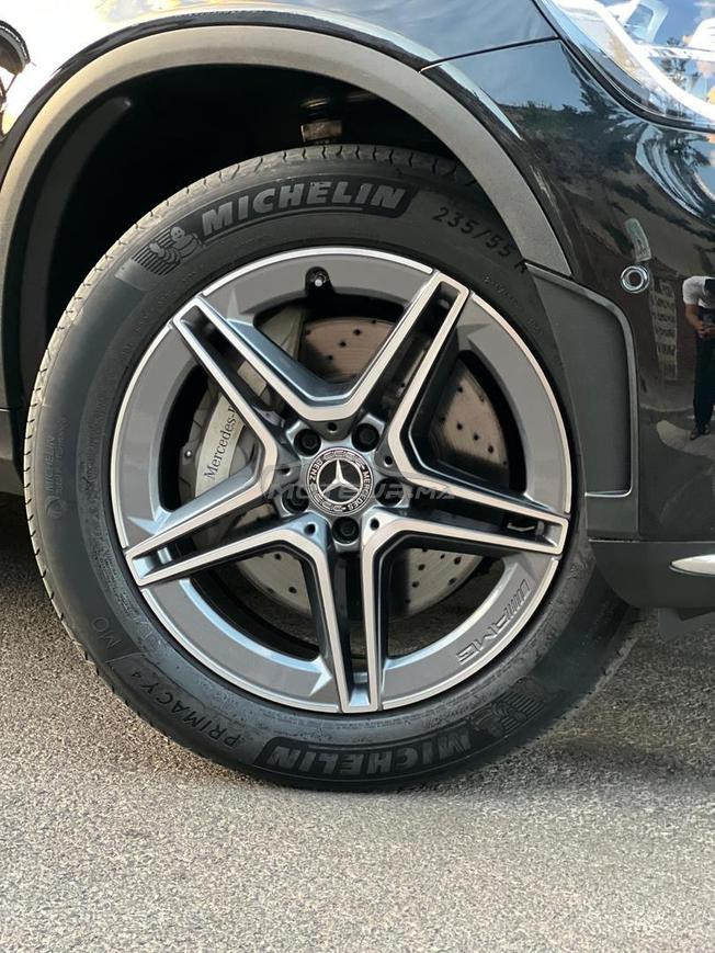 je met voiture Mercides GLC très bon état 