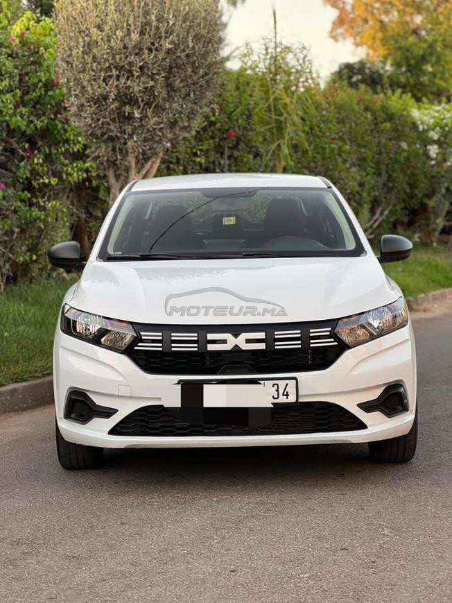 dacia logan modèle 2025 très bon état 