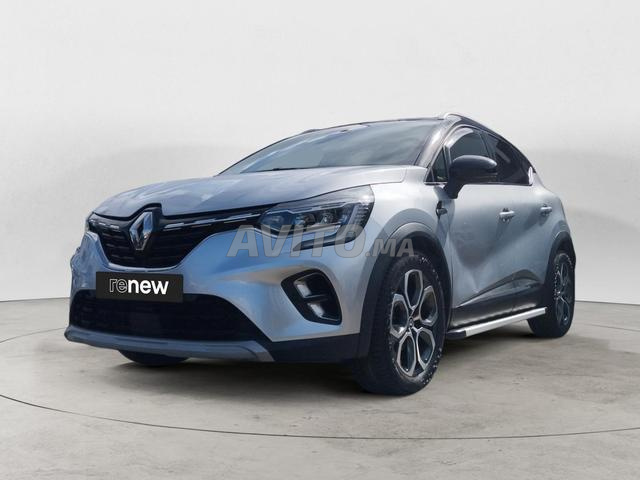 RENAULT. Captur