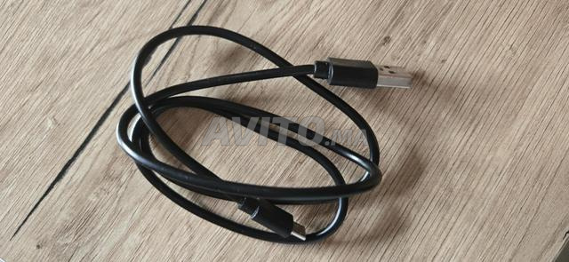 Manette PS4 très très bon état avec chargeur - 2