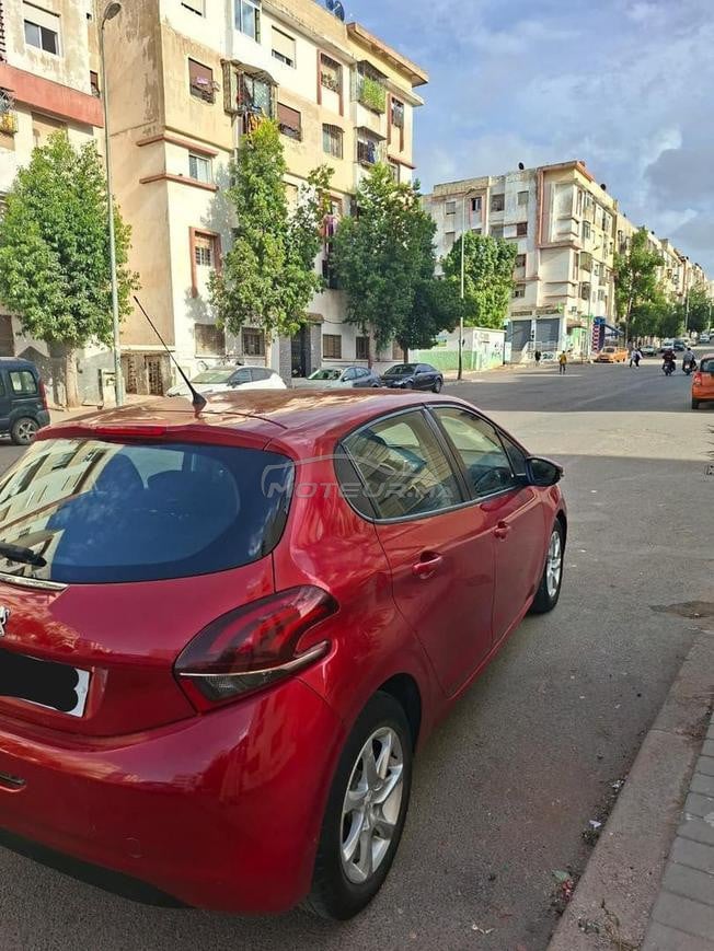Peugeot 208. diesel.1er main.2018