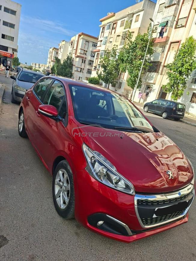 Peugeot 208. diesel.1er main.2018