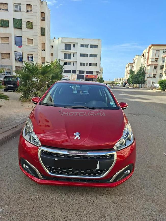 Peugeot 208. diesel.1er main.2018