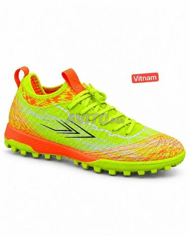 Chaussures de sport magnifiques... confortables pour jouer ⚽⚽⚽ - 2