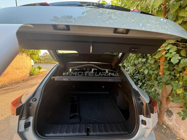 voiture état neuve très bien entretenu 