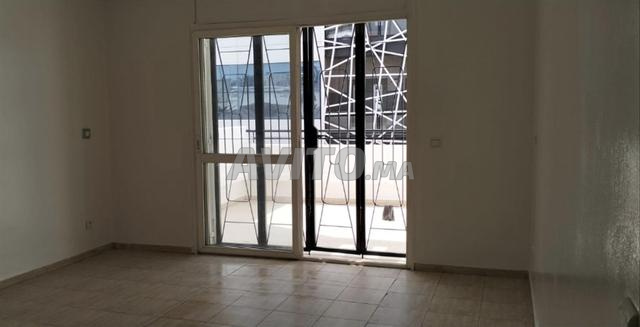 Appartement à louer 65 m² à Rabat - 2