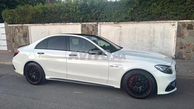 Mercedes C63 très bon état 2018 full carbone - 2