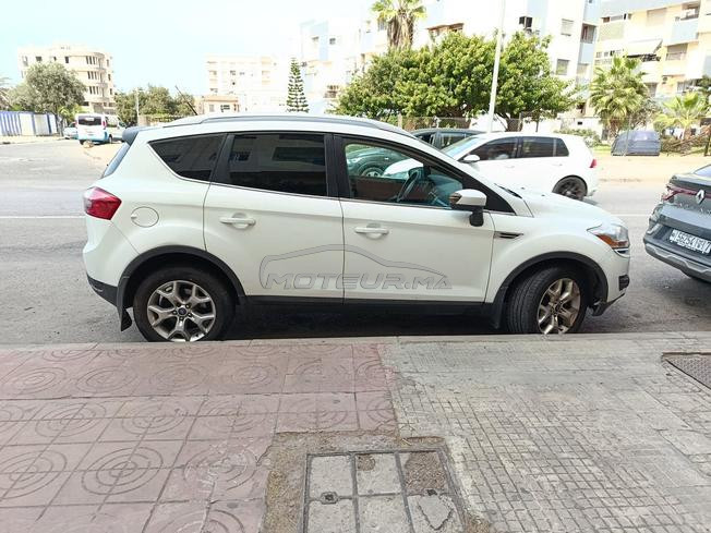 Ford Kuga premier main 