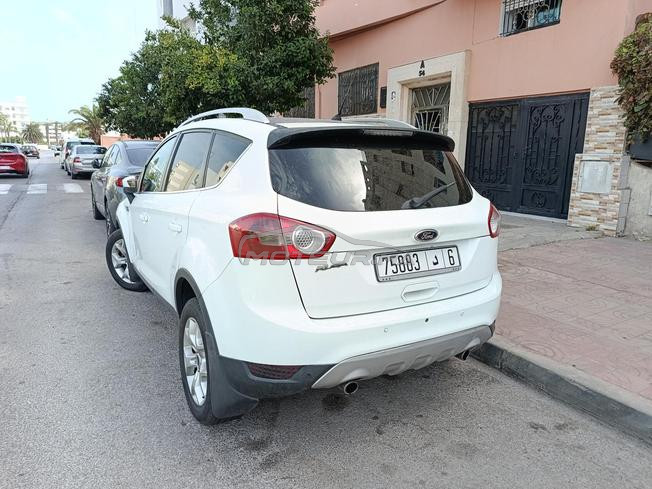Ford Kuga premier main 