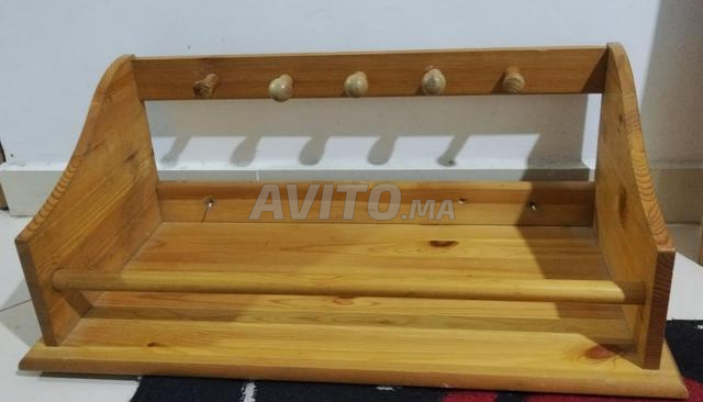 Étagère murale en bois élégante au design moderne - 2