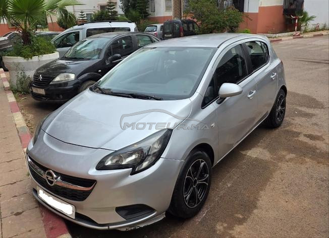 Opel Corsa Essence Manuelle 2016 à Casablanca